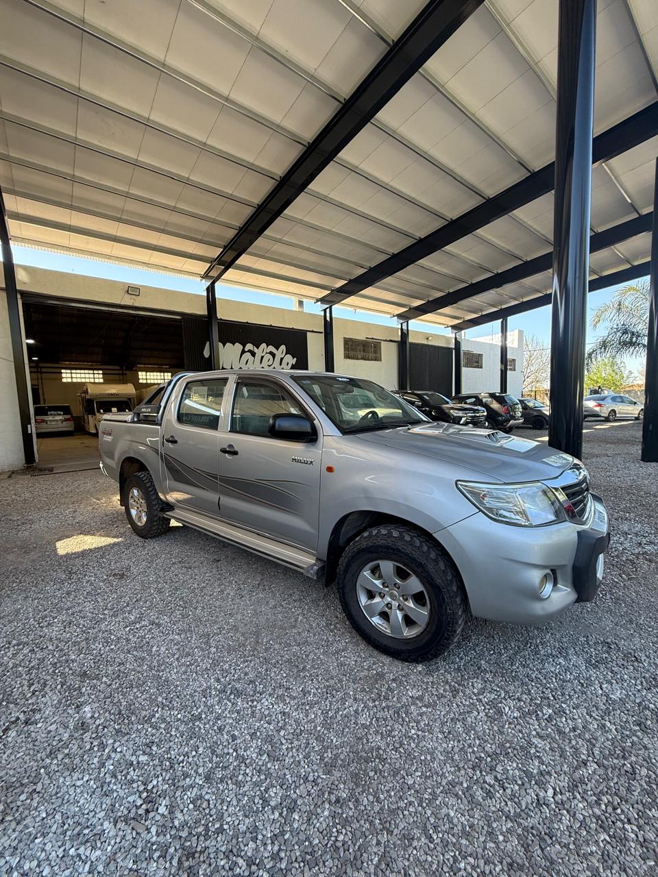 TOYOTA - HILUX  - DX PACK 4X4 - 2014